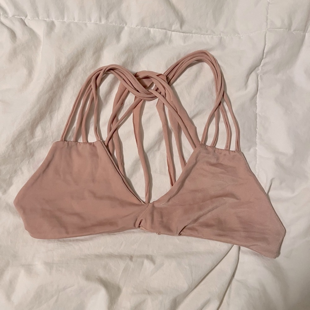 Seamless bikini top
